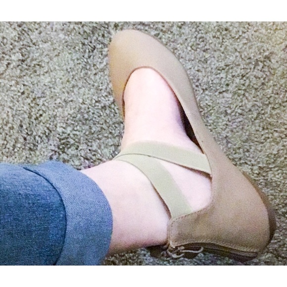 🎀Classic Crisscross Zip Back Ballet Flats🎀 - Picture 6 of 6